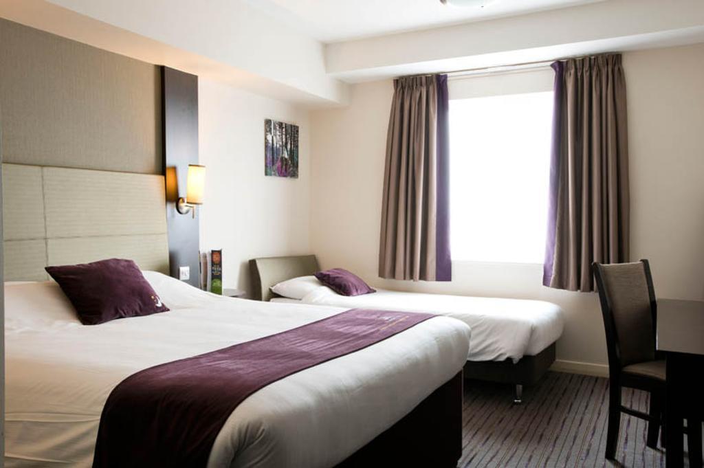 Premier Inn London Greenford 객실 사진