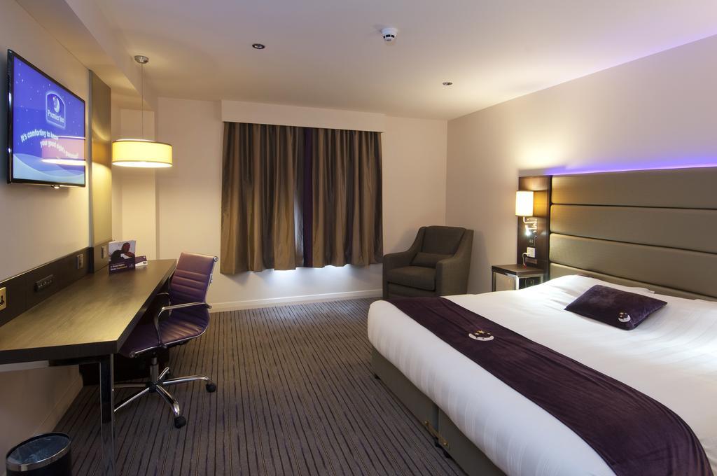 Premier Inn London Greenford 객실 사진