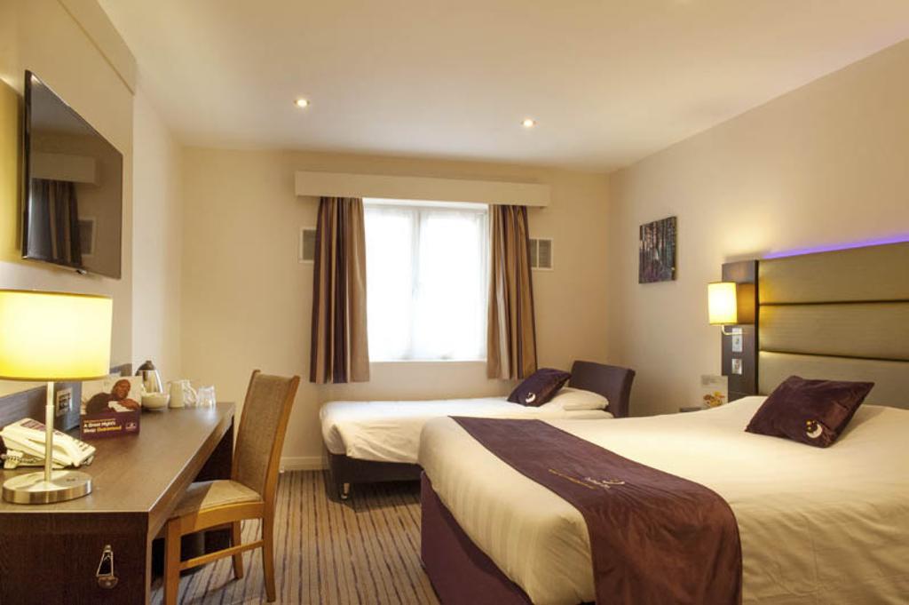 Premier Inn London Greenford 객실 사진